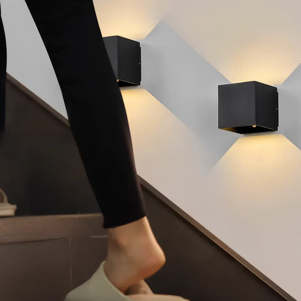 Moderne schwarze Aluminium-Wandlampe