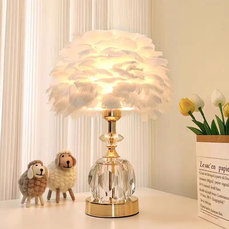Kristall Schreibtischlampe – LED handgefertigte Feder Tischlampe für elegantes nordisches Schlafzimmer & Schreibtisch Dekor