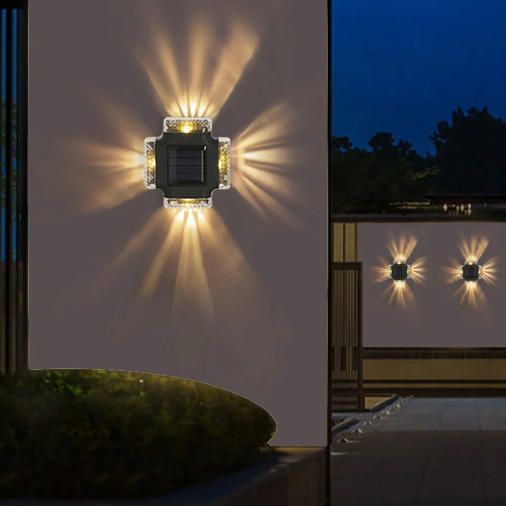 WallLight™ : Solarbetriebene Wandleuchte mit doppeltem Lampenschirm
