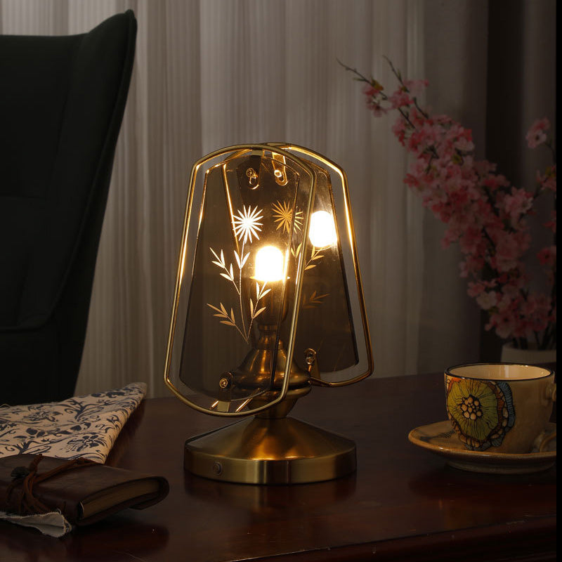 Garduru - Zeitlose Vintage Tischlampe mit Acryl-Lampenschirm und Hochwertigem Design