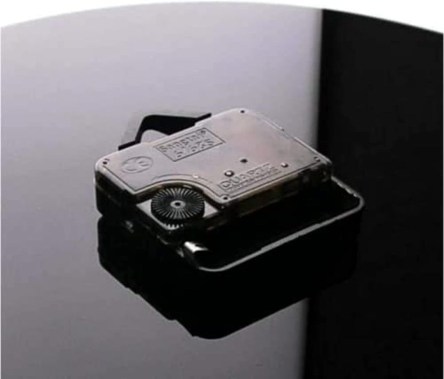 Vintage-Dartscheiben-Wanduhr aus Vinyl – Perfekt für Dart-Clubs & Bars