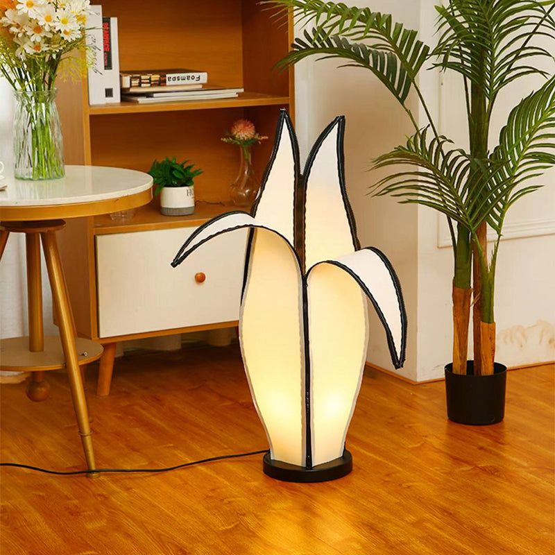 Garduru - Vintage LED Stehlampe mit Dimmer & Fernbedienung für gemütliche Wohnzimmer-Stimmung