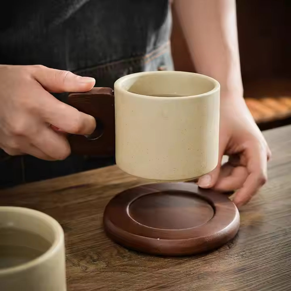 Modernistische Keramische Holzpalette Tasse