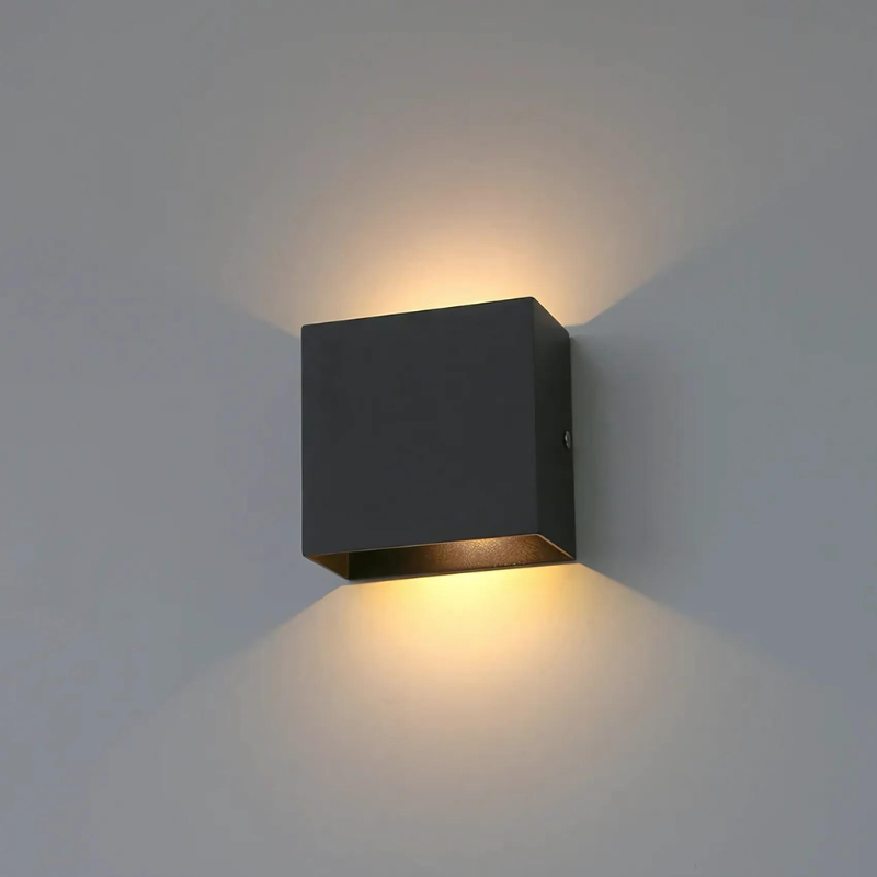 LED Wandleuchte für moderne Interiors - stilvolle Haus- und Bürol Beleuchtung