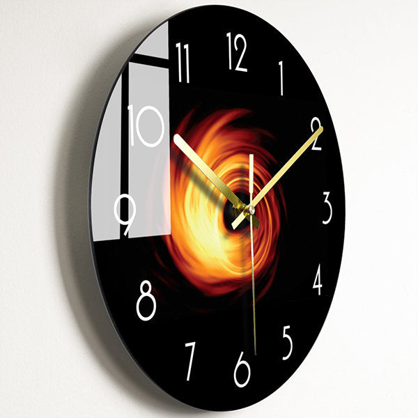Moderne Wanduhr aus Glas