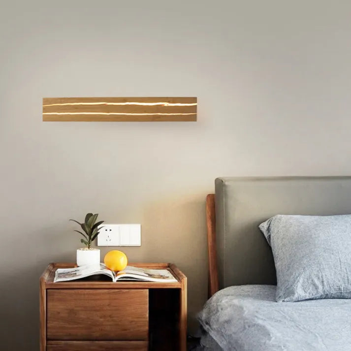 Moderne Wandlampe aus Holz mit Rissmuster - Elegante LED-Beleuchtung für Wohnzimmer und Schlafzimmer