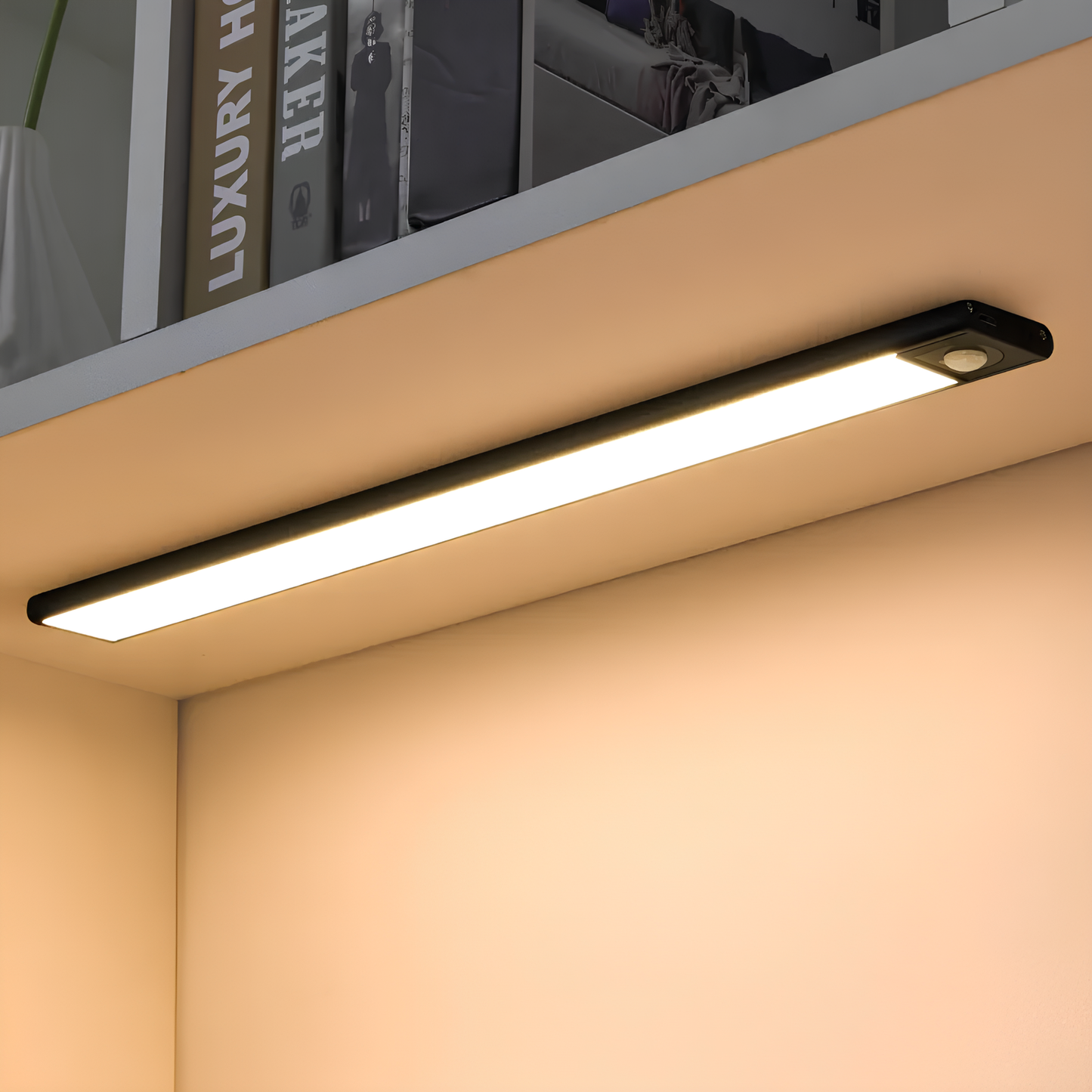 Bewegungsmelder LED-Licht mit magnetischer Installation – wiederaufladbar und energieeffizient für Schränke, Küchen und Flure