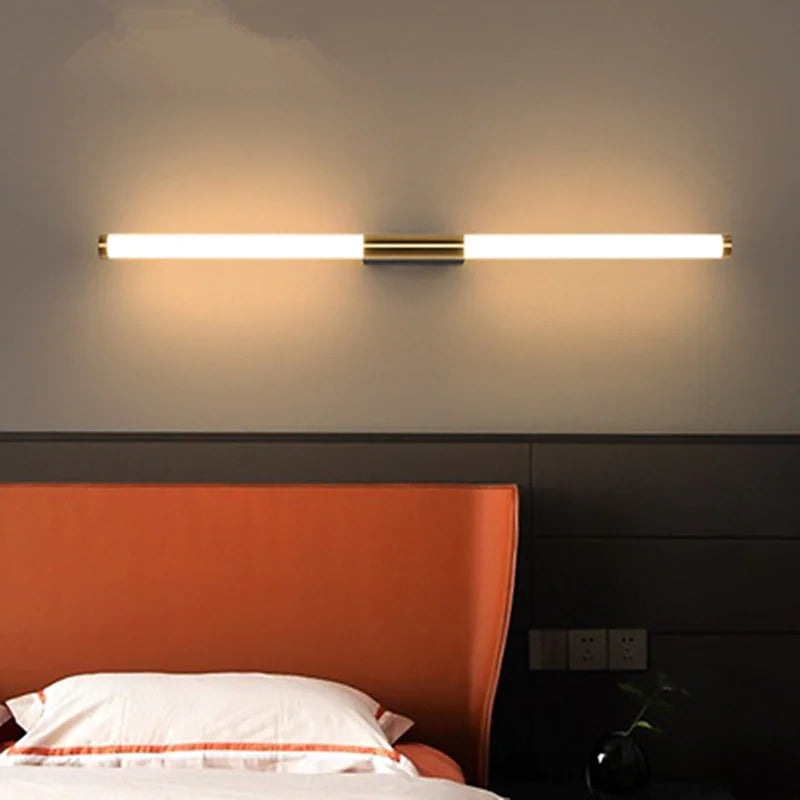 Leigh Einfache moderne lineare LED-Wandleuchte aus weißgoldenem Schlafzimmermetall