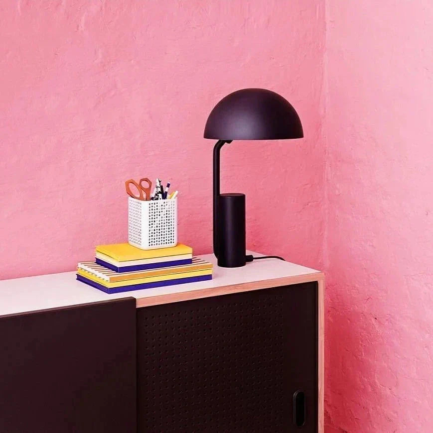 Cap Tischlampe – modernes geometrisches Design mit verstellbarem Schirm