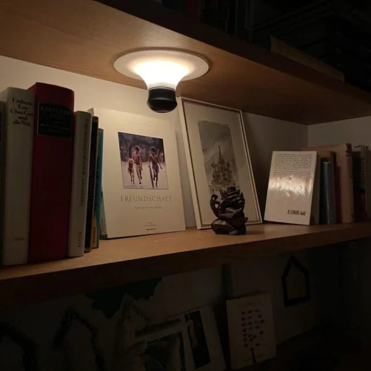 LED-Lampe wiederaufladbar mit Saugnapf – Tragbare und verstellbare Beleuchtung für Innen und Außen
