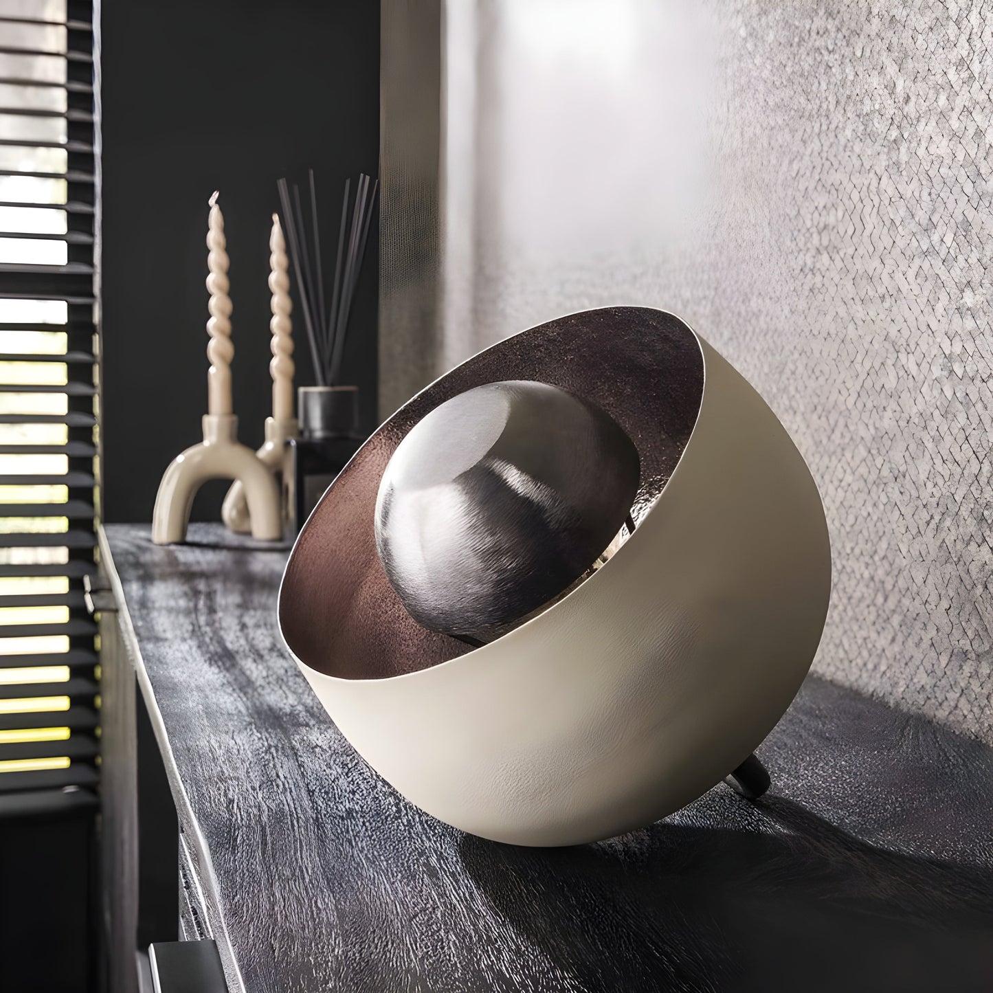 Garduru Light - Elegante Runde Stehlampe