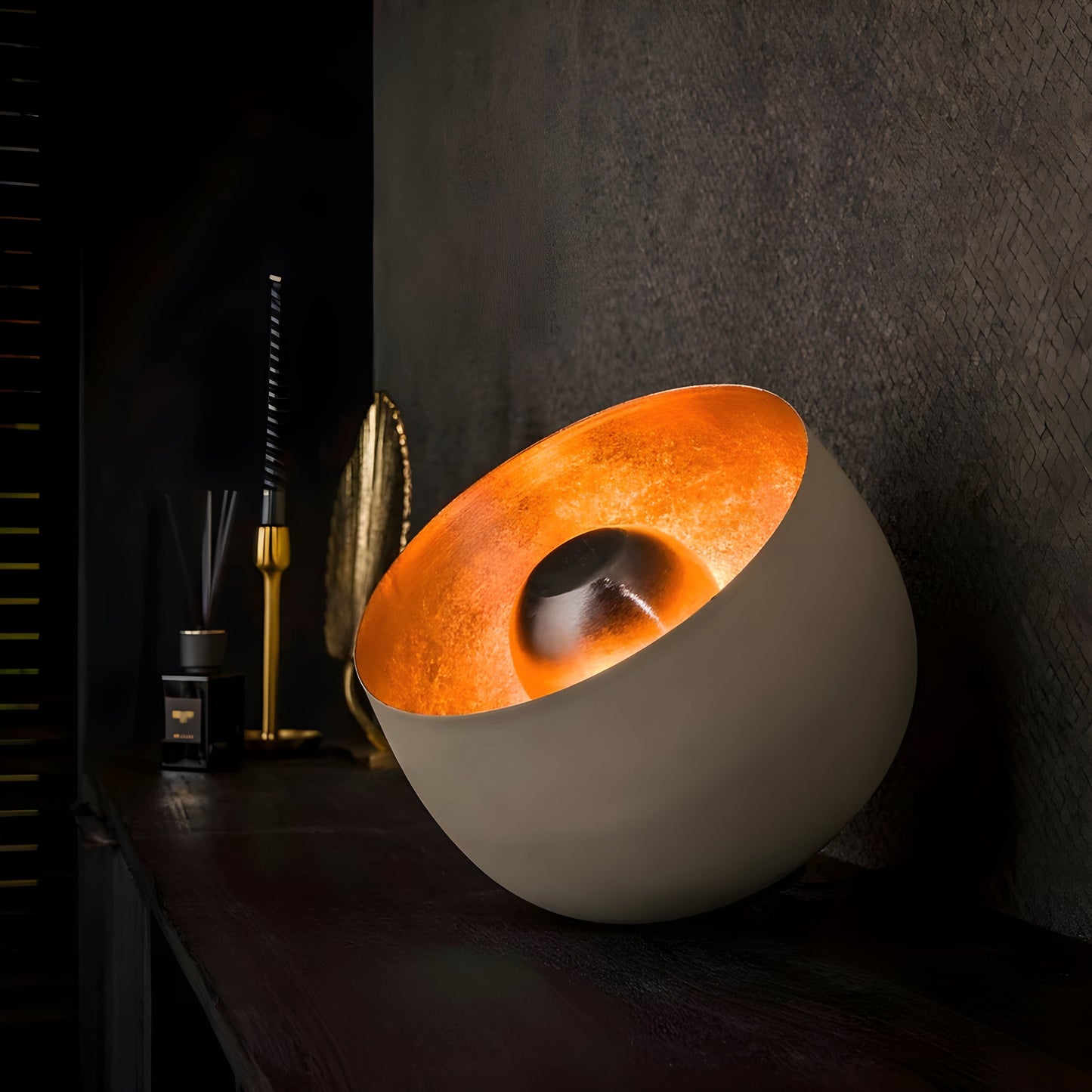 Garduru Light - Elegante Runde Stehlampe
