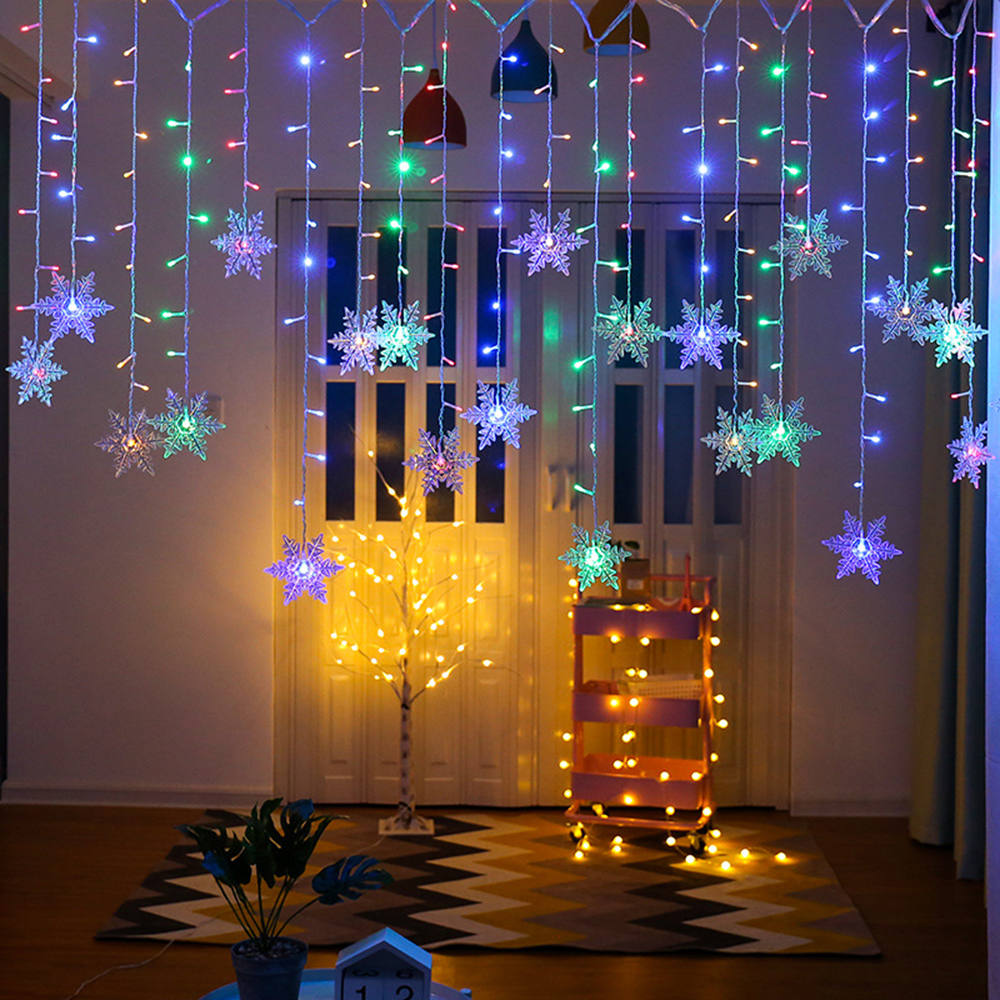 LED Lichterkette mit Schneeflocken – Bunte Deko-Lichter für Weihnachten und Festdekoration