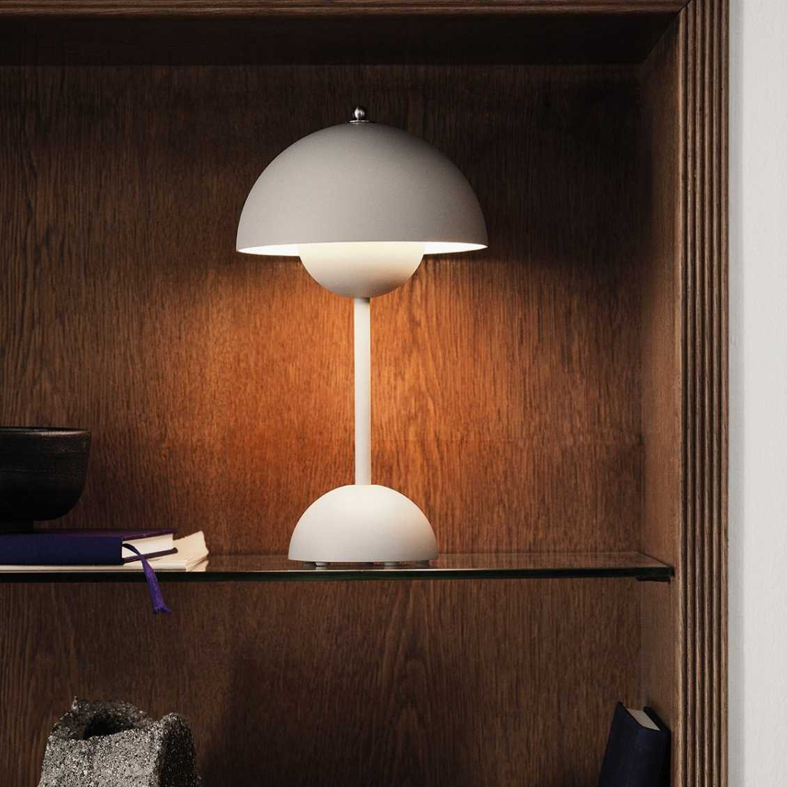LUNARGLOW – LED-TISCHLAMPE FÜR GEMÜTLICHE ATMOSPHÄRE