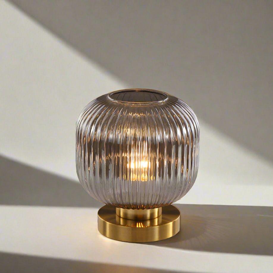 Garduru - Elegante Tischlampe aus Glas für Wohnzimmer & Schlafzimmer