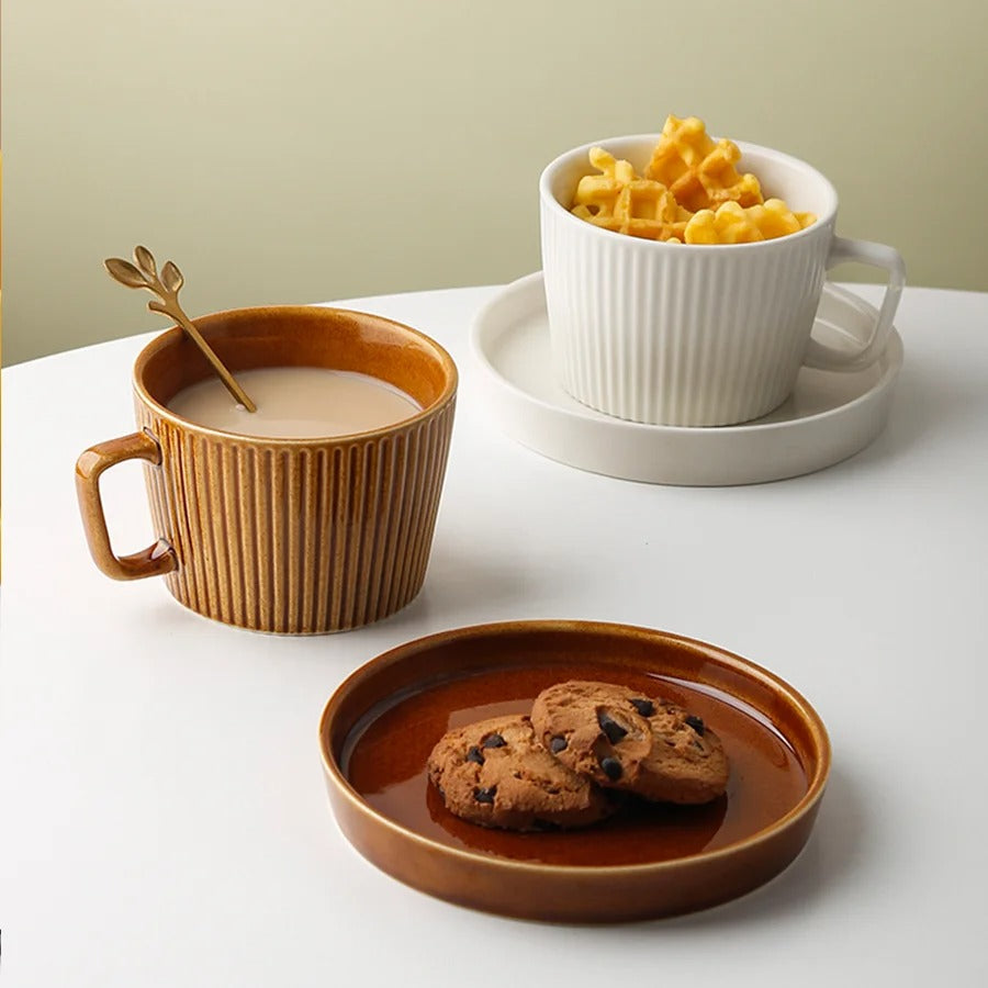 Kleen Kaffeetassen-Set – Vintage Design mit Untertassen – Mikrowellen- & Spülmaschinenfest