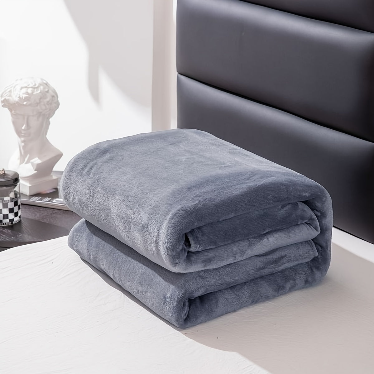 Garduru Flanellplaid – Kuschelige Decke für Sofa & Reisen