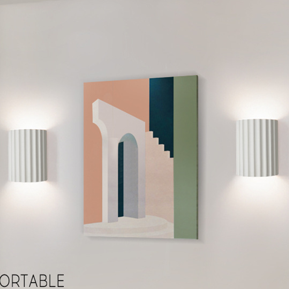 Moderne Wandleuchte mit gewelltem Schirm – Elegante und komfortable Beleuchtung