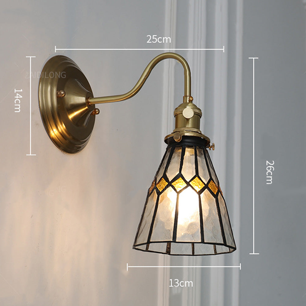 Wandleuchte mit vintage Glas-Schirm