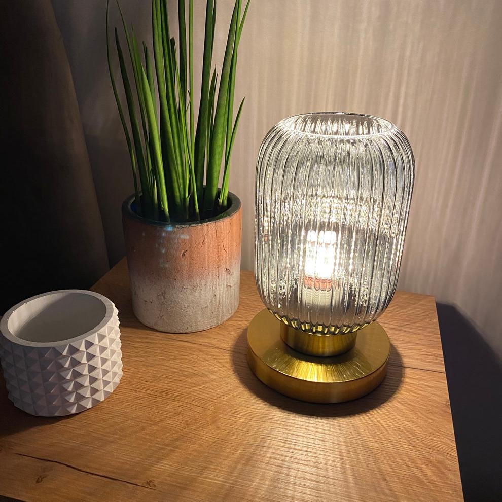 AmberGlow – Luxus Tischlampe mit skandinavischer Wärme
