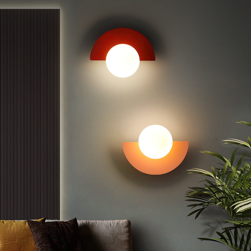 Glas Globe Wandlampe mit bunter Basis
