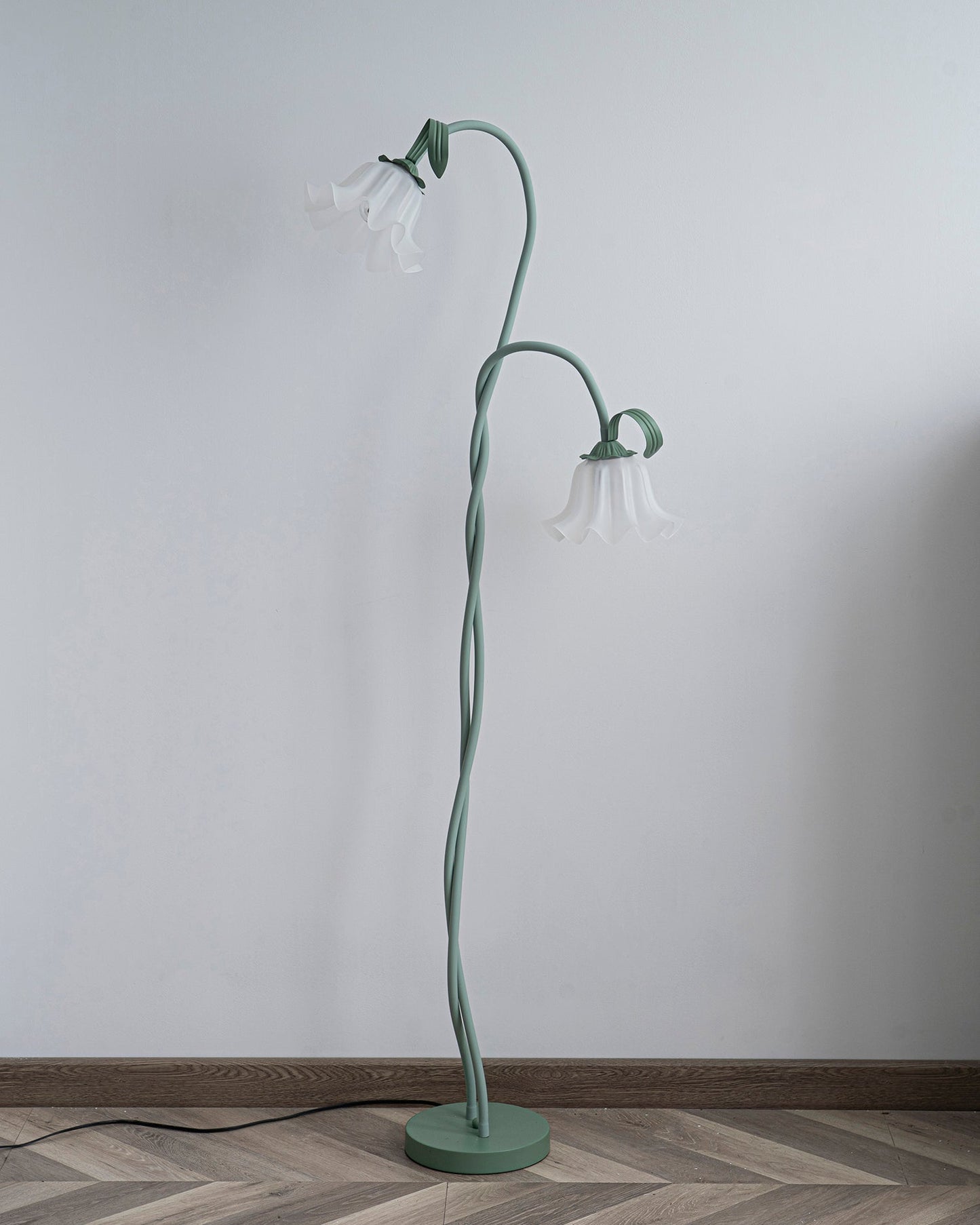 Stehlampe Calla Flowers – Elegante Beleuchtung mit weißen Blumen und raffiniertem Design