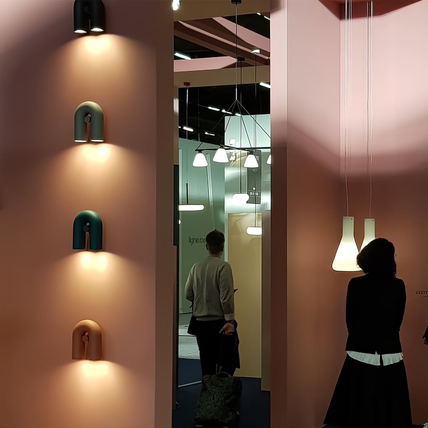 Garduru Verstellbare LED-Wandleuchte – Modern & Anpassbare Innenbeleuchtung
