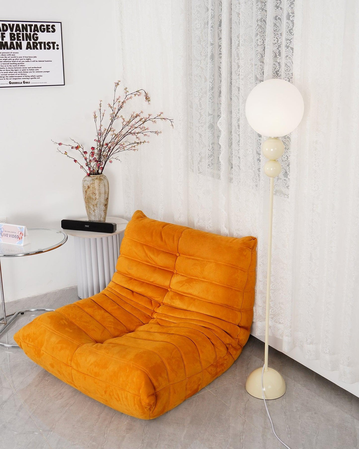 Moderne Design Stehlampe aus Metall und Glas - Elegante Beleuchtung für Ihr Interieur
