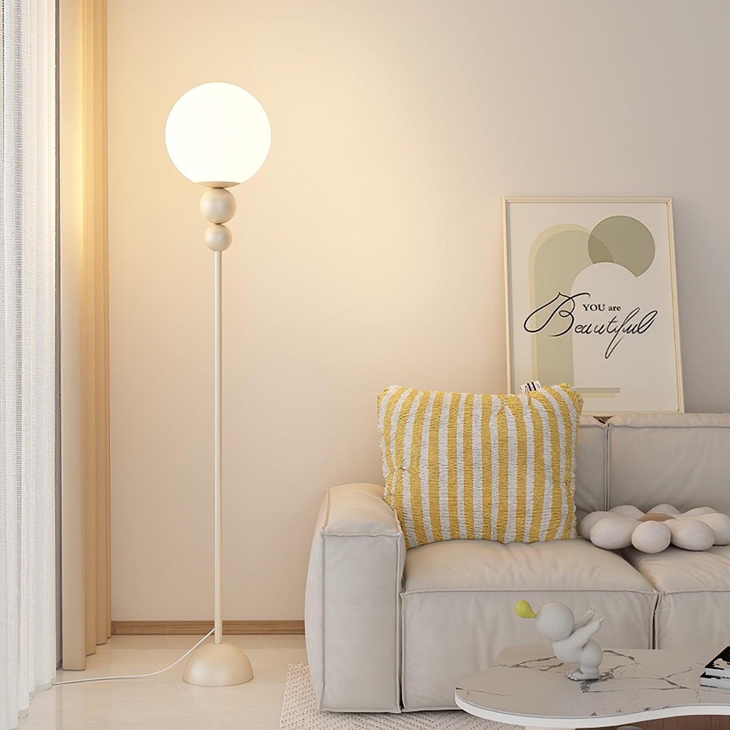 Moderne Design Stehlampe aus Metall und Glas - Elegante Beleuchtung für Ihr Interieur