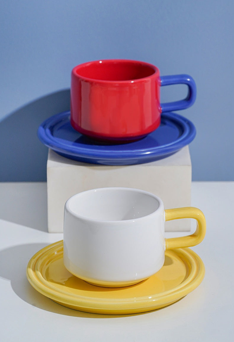 Color Wheel Kaffeetassen-Set – Buntes Design mit Untertassen – Spülmaschinen- & Mikrowellengeeignet