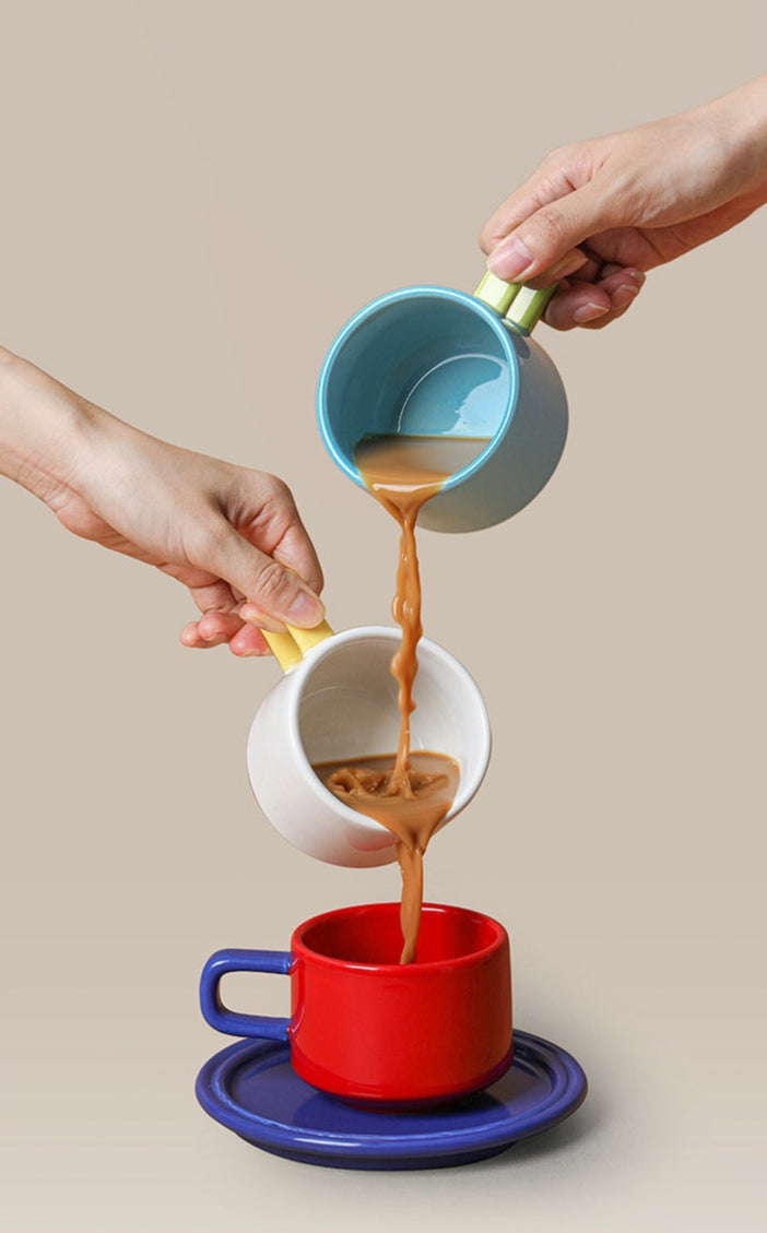 Color Wheel Kaffeetassen-Set – Buntes Design mit Untertassen – Spülmaschinen- & Mikrowellengeeignet