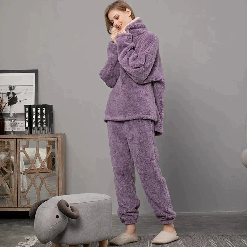 Gemütliches Fleece Pyjama-Set für Frauen