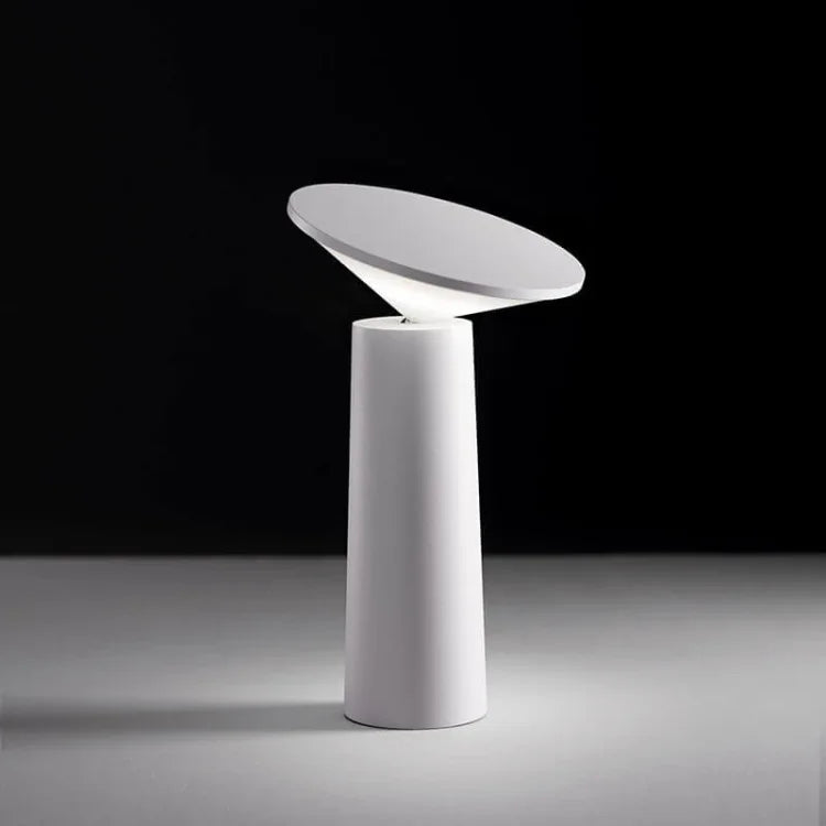 GlowBeam - Moderne LED Tischlampe mit drehbarem Kopf