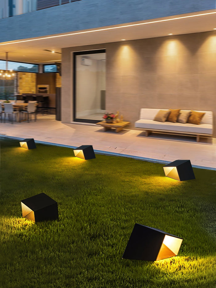 Garduru – Kompakte Solar Gartenlampe