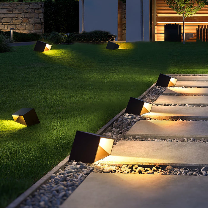 Garduru – Kompakte Solar Gartenlampe