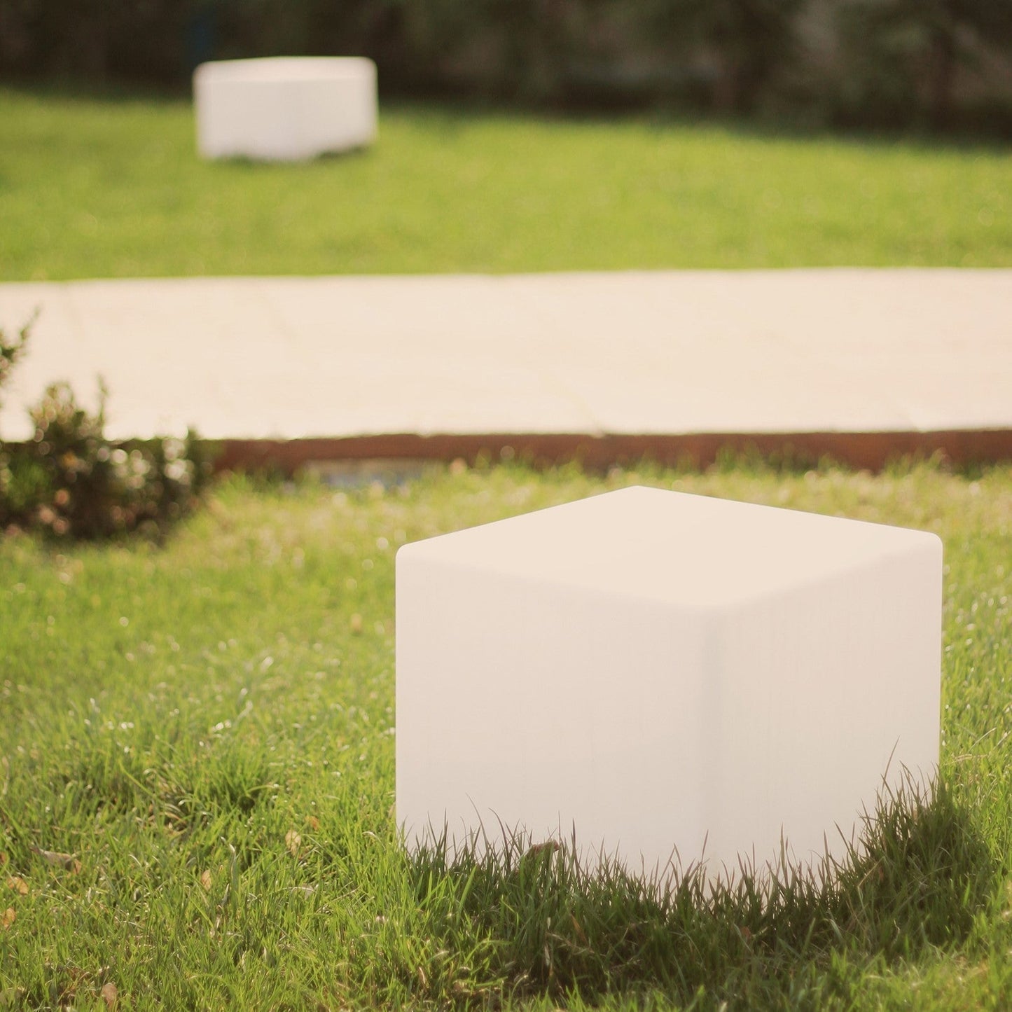 Lampe Cube Außen LED – Modernes Wiederaufladbares Licht mit Fernbedienung