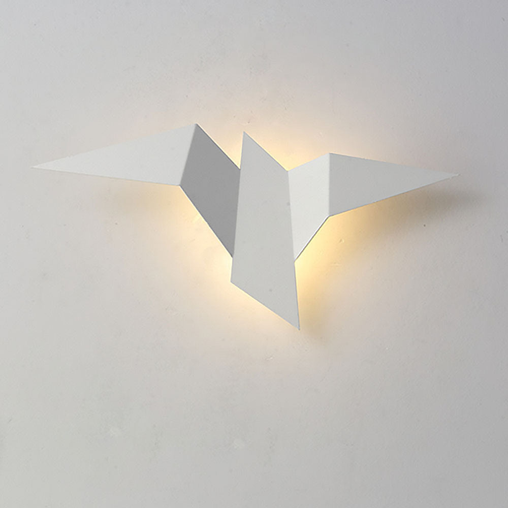Garduru Iron Bird Wandlampe – Künstlerische LED-Wandlampe für einzigartige Innenräume