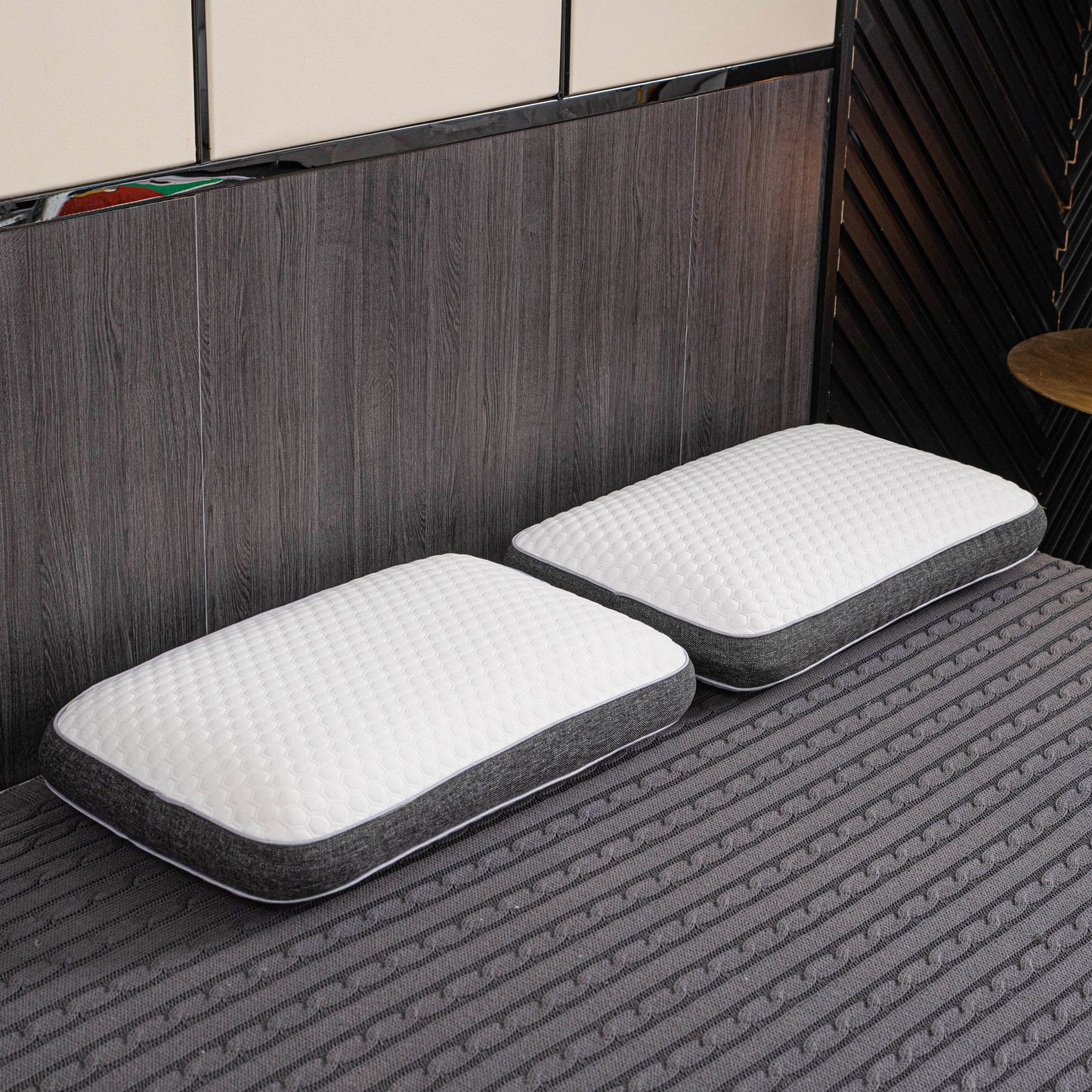 Royaleva Gedächtnisschaumkissen - Kühlende Unterstützung für erholsamen Schlaf