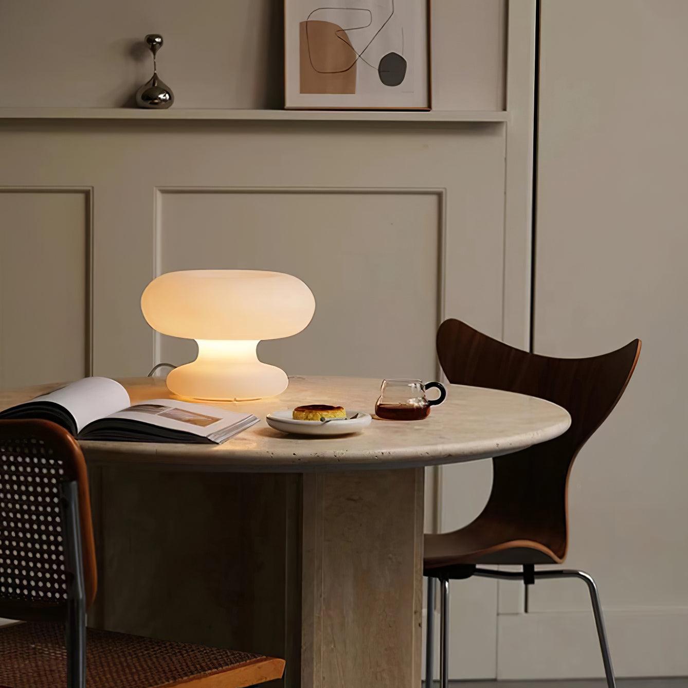 Garduru Tischlampe – Verspielt und doch Elegant LED Akzentbeleuchtung