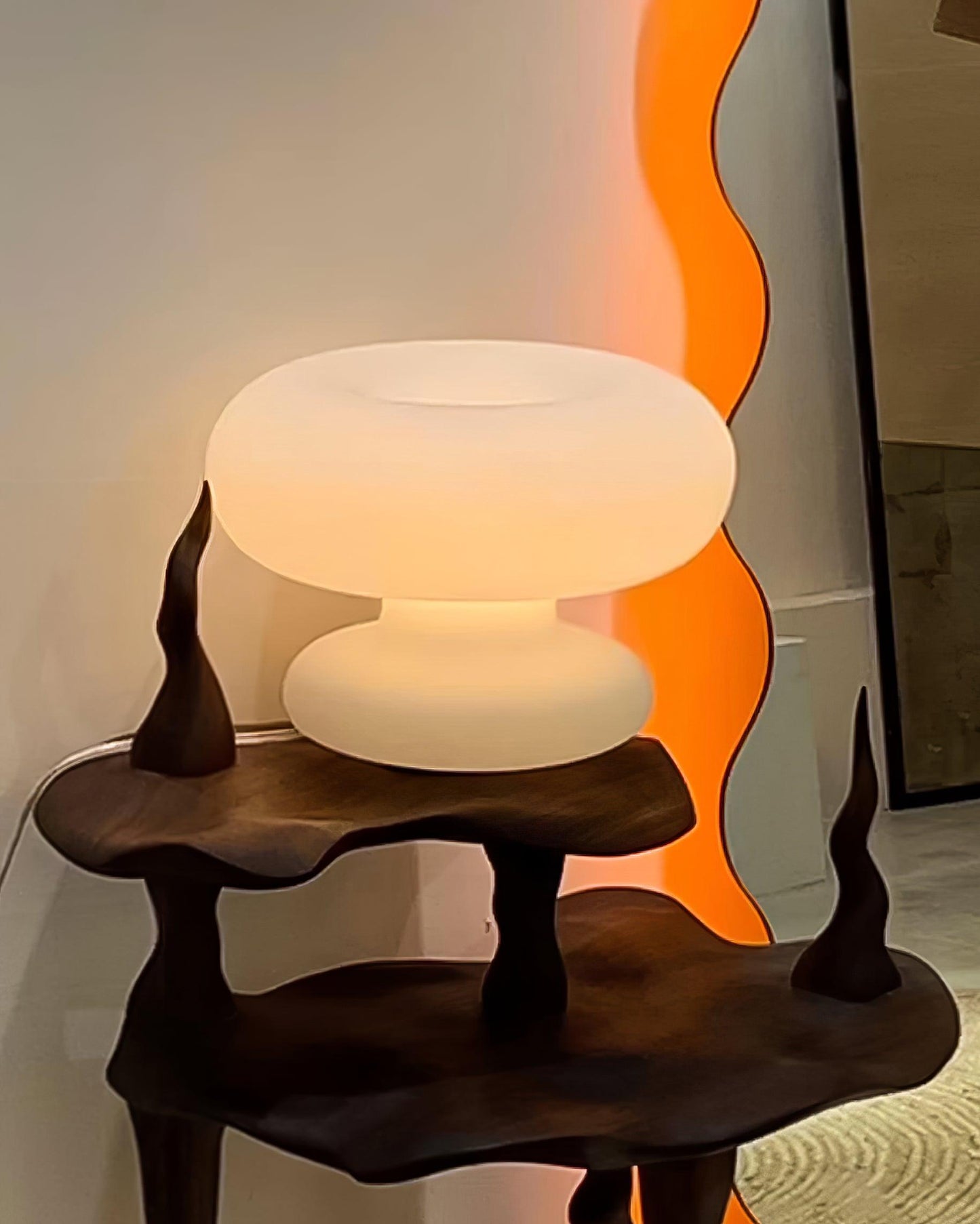 Garduru Tischlampe – Verspielt und doch Elegant LED Akzentbeleuchtung