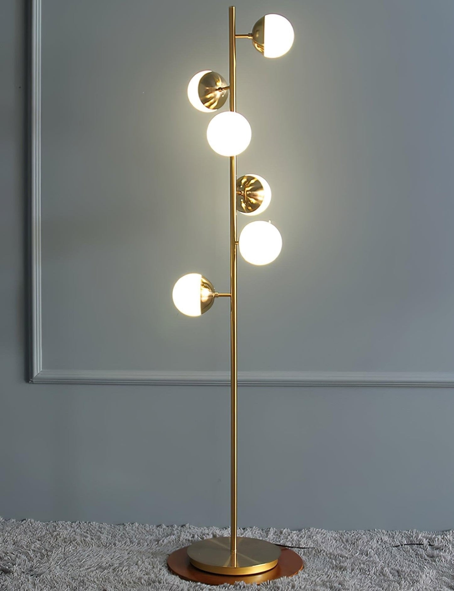 LED Baumlampe Doppler – Moderne Eleganz mit Glas-Kugeln