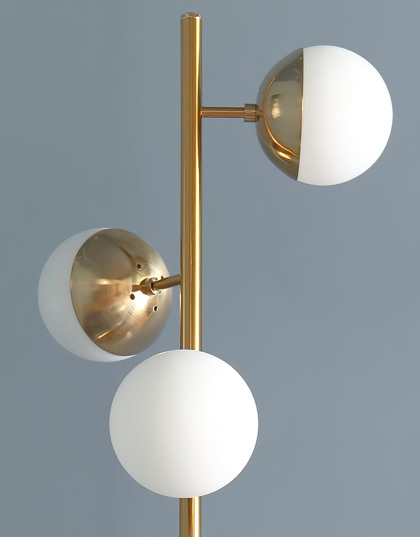LED Baumlampe Doppler – Moderne Eleganz mit Glas-Kugeln
