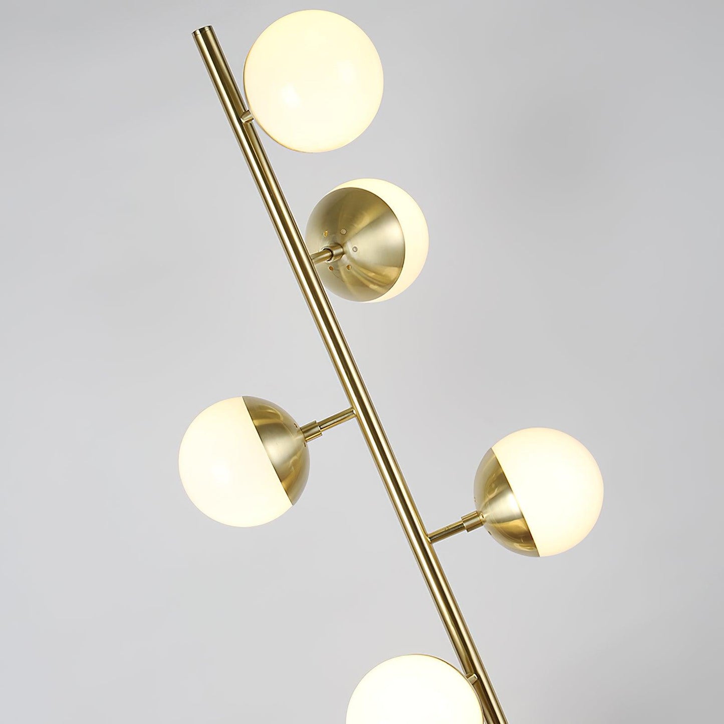 LED Baumlampe Doppler – Moderne Eleganz mit Glas-Kugeln