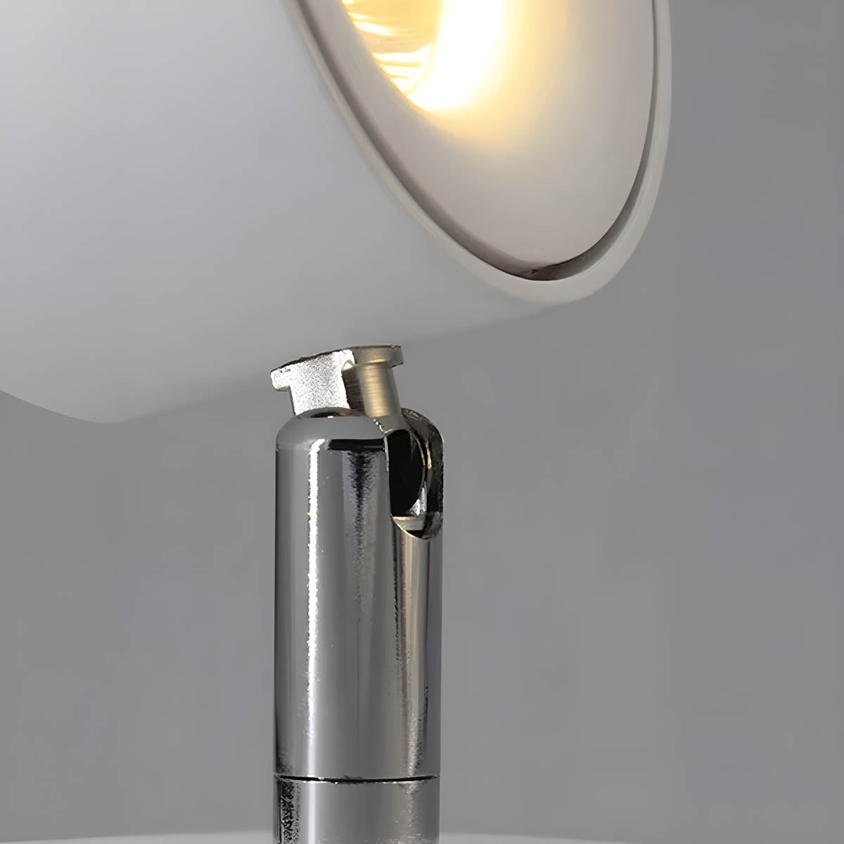 LumiFlex – Dimmbare Wandlampe mit minimalistischem Design und schwenkbarem Kopf