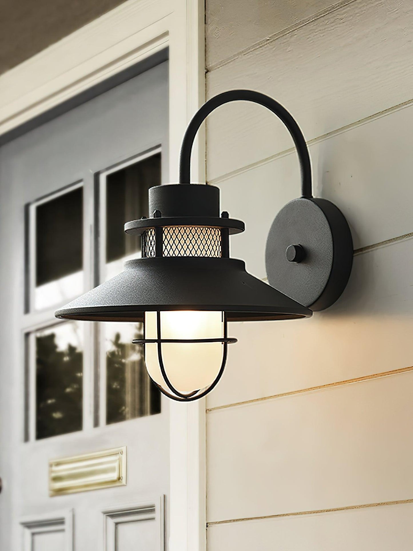 Garduru Außenwandleuchte – Wetterfeste LED-Laterne im Industrie-Stil (IP65)