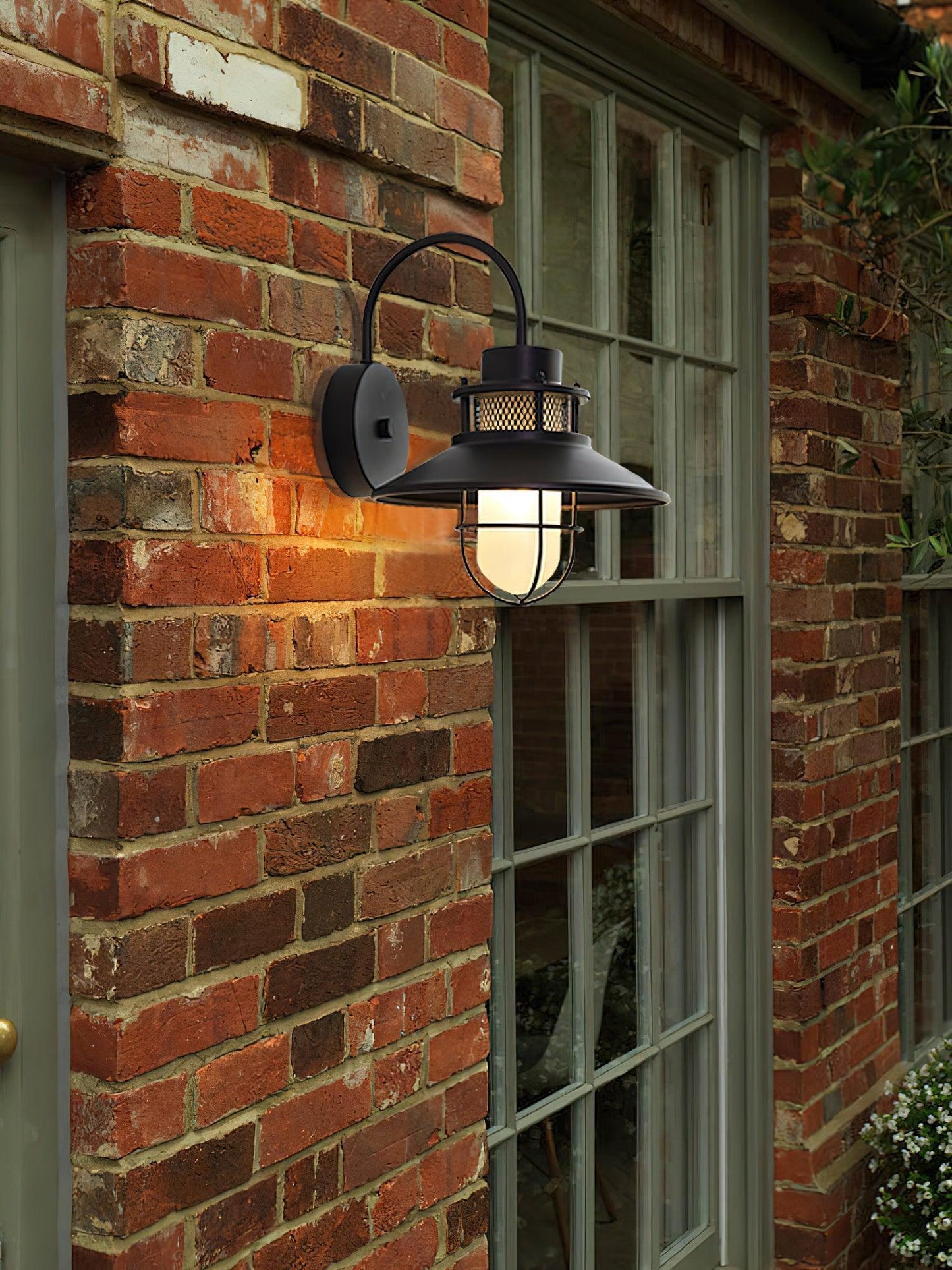 Garduru Außenwandleuchte – Wetterfeste LED-Laterne im Industrie-Stil (IP65)