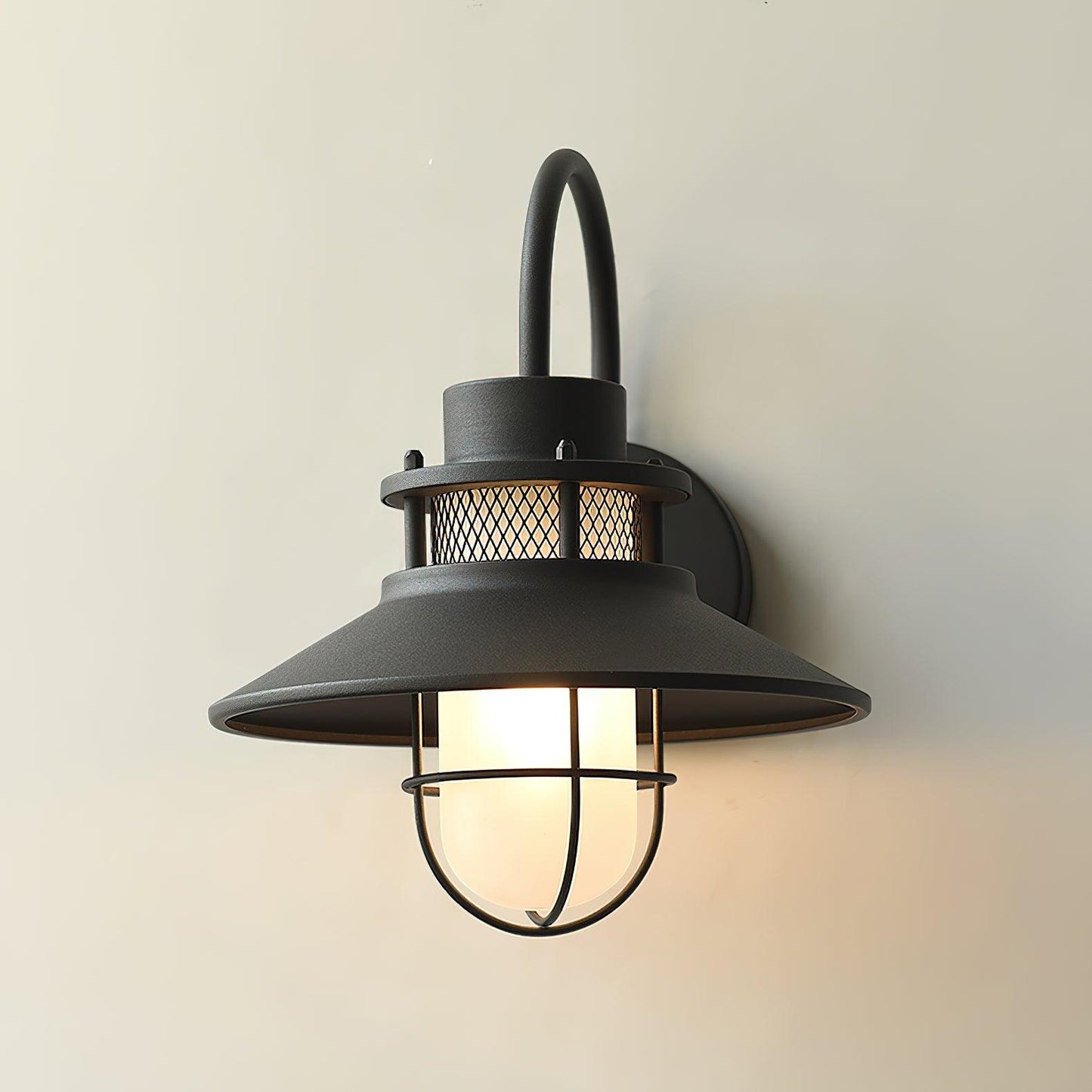 Garduru Außenwandleuchte – Wetterfeste LED-Laterne im Industrie-Stil (IP65)