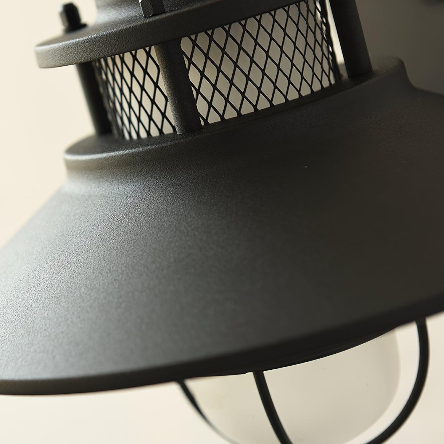 Garduru Außenwandleuchte – Wetterfeste LED-Laterne im Industrie-Stil (IP65)