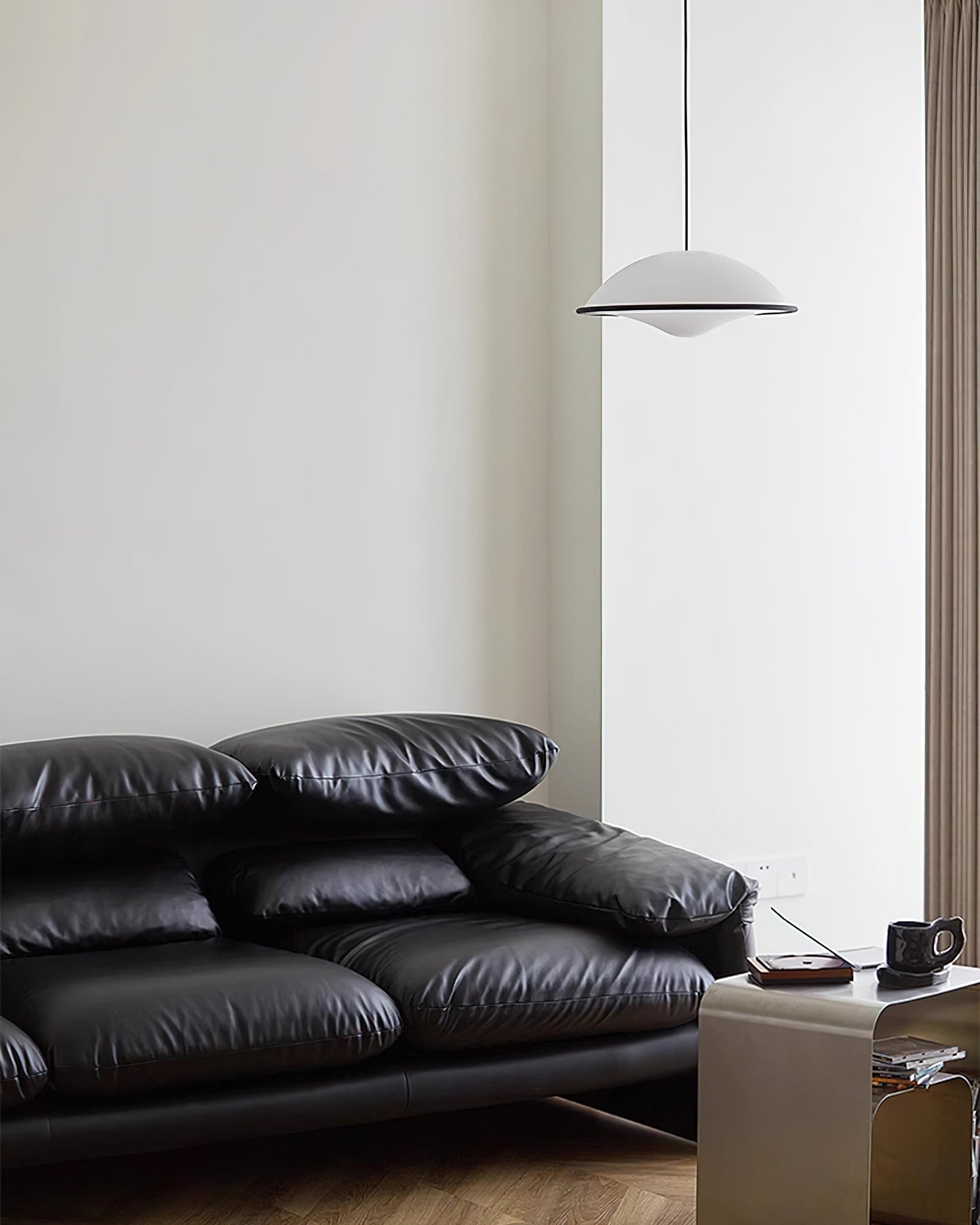 Moderne Fontana Suspension - Minimalistische LED-Lampe Inspiriert von UFOs