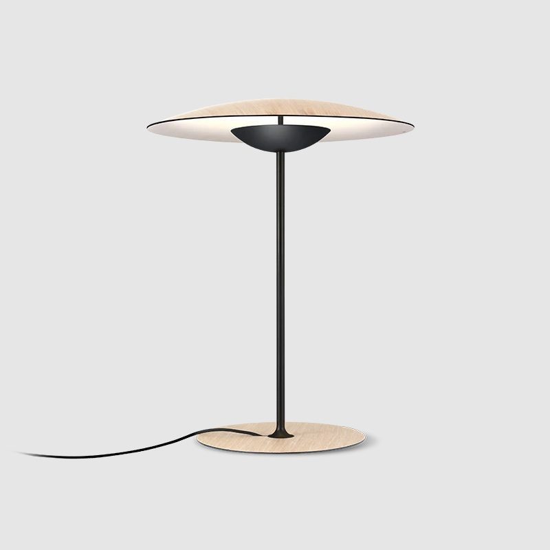 Tischlampe Marset Ginger - Elegantes Design aus Metall mit integrierter LED